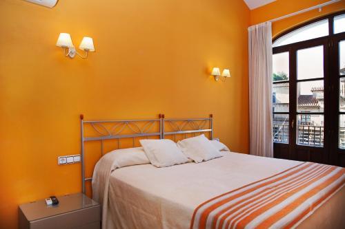 Antiguo Casino De Los Arribes