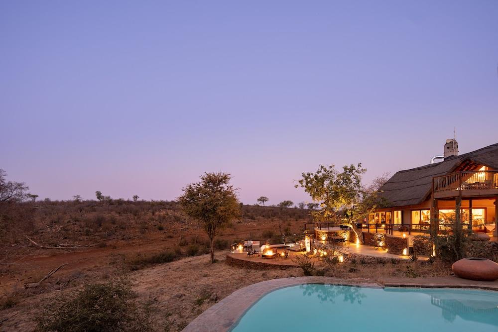 Royal Madikwe Luxury Safari Lodge