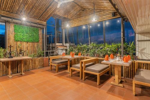 Summit Alpine Abode Hotel