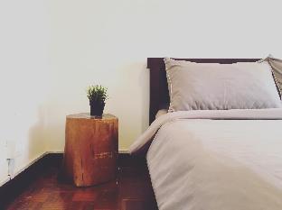 House Of Throne Hostel