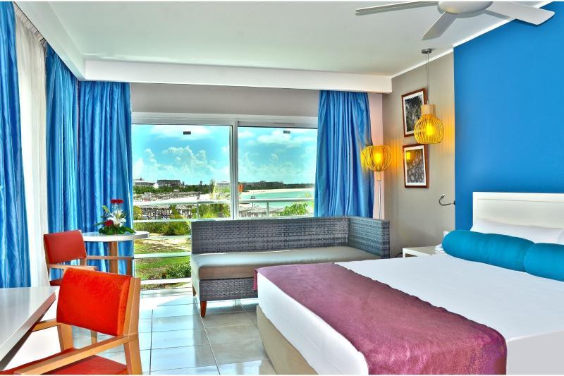 Grand Aston Cayo Las Brujas Beach Resort & Spa