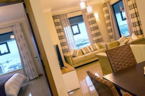 Citadelle Mall Apartments