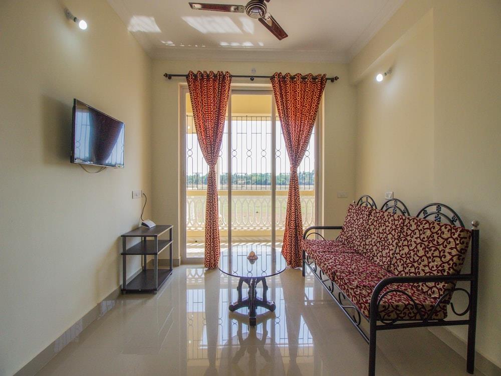 Oyo 11589 Home Spacious 2Bhk Varca Beach