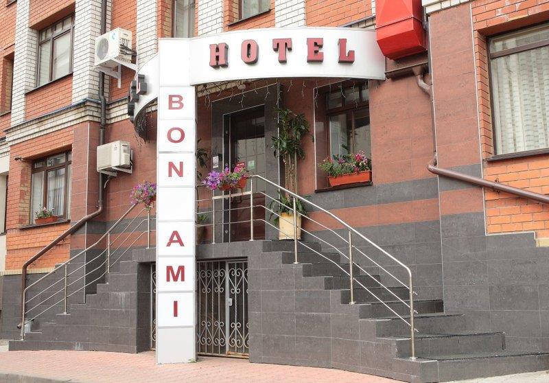 Bon Ami Hotel