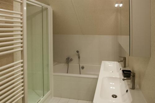 Luxurious Villa 'T Kasteelhof