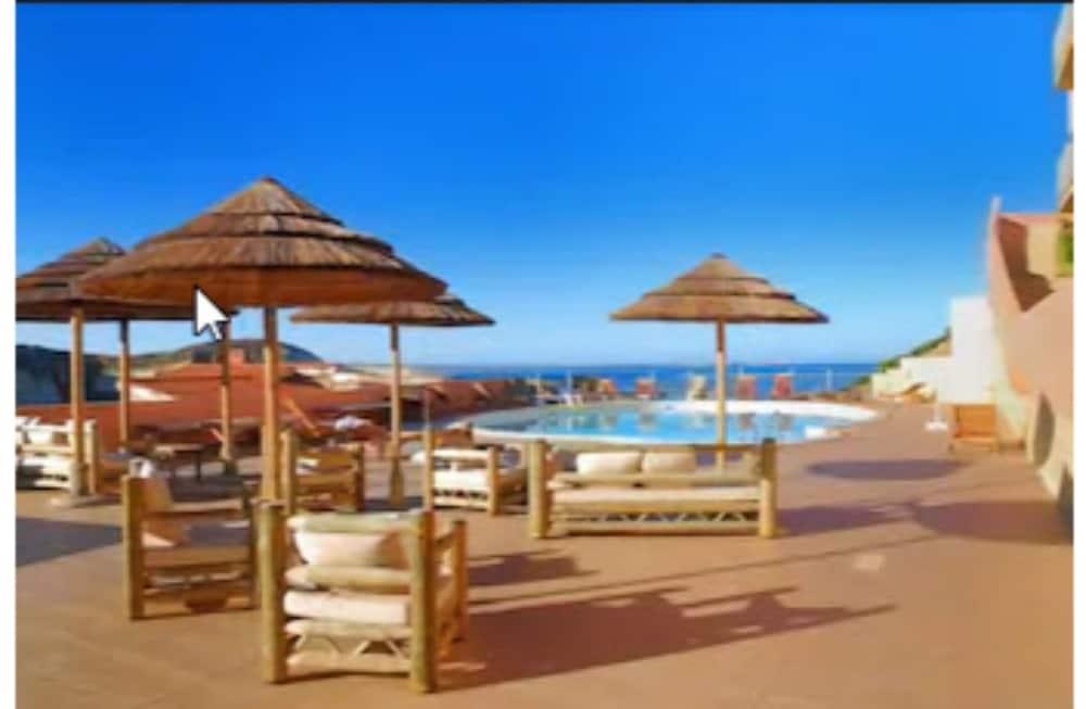 Honey Beach Cottages