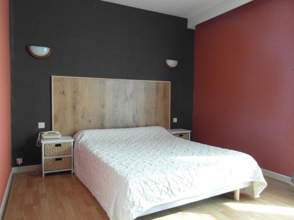 Capital O 49902 Suloka Tower