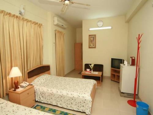 Red Chillies Restaurant And Guest House