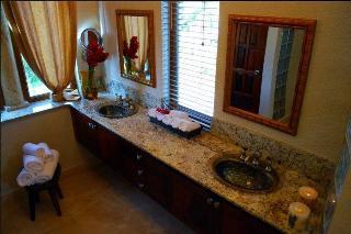 Parrot Tree Beach Resort & Marina