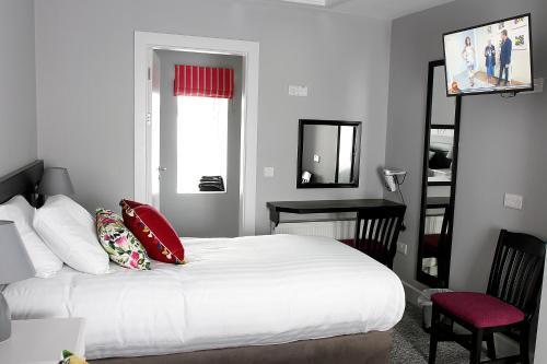 Behan's Horseshoe Bar & Restaurant