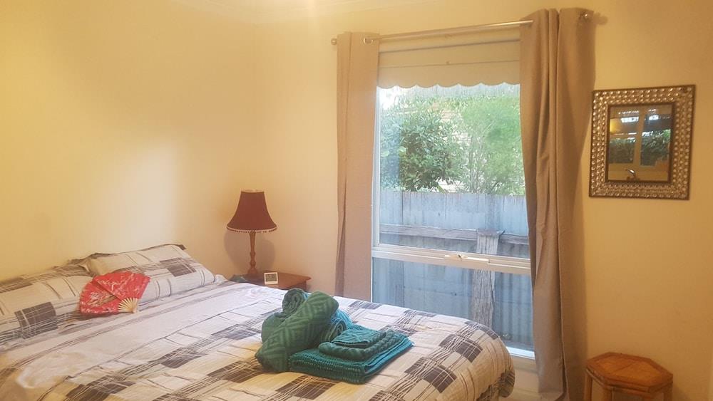 Abelia Cottage Of Daylesford Botanical