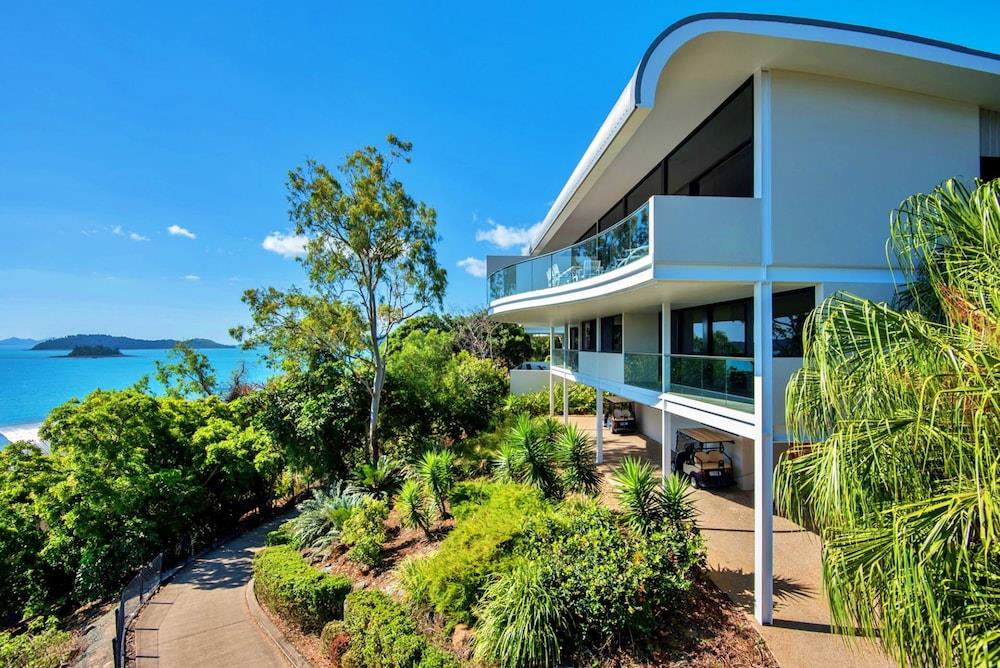 Waves 5 Luxury 3 Bedroom