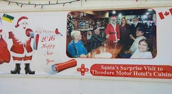 Theodore Motor Hotel