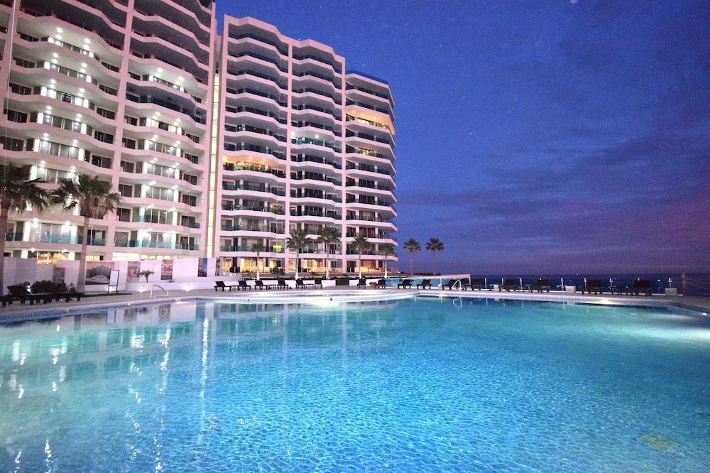 Esmeralda Luxury Resort