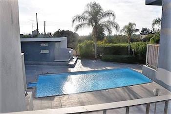 Purple Apple Apartments