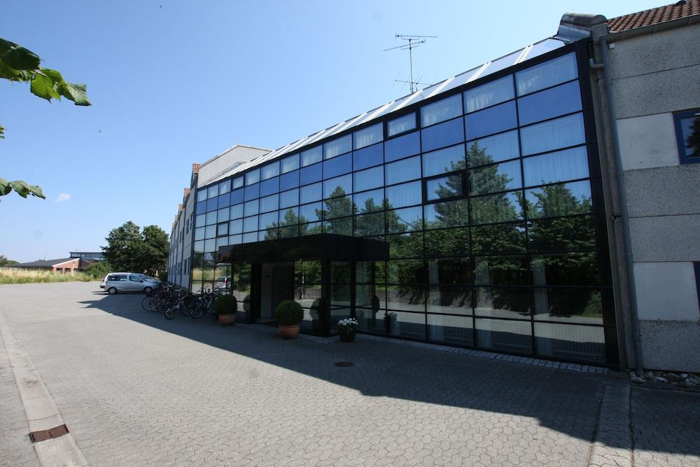 R Hotel - Skipperbyen Marstal