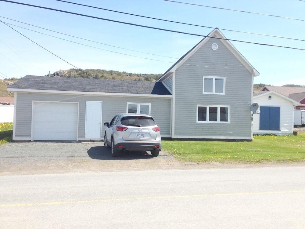 Hillside Vacation Rental 74 Main