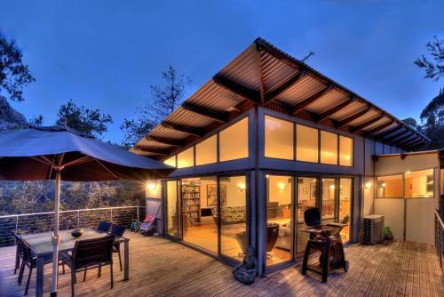 Freycinet Eco Luxe Forest Ocean Mountain