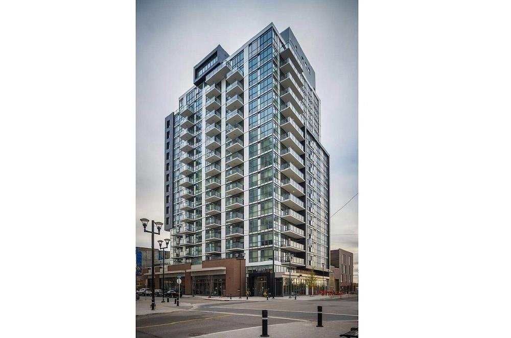 Monki-Di Executive Suites - First