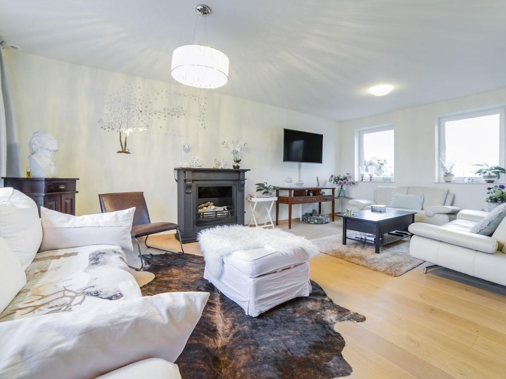 Charming Holiday Home In Seloignes With Garden