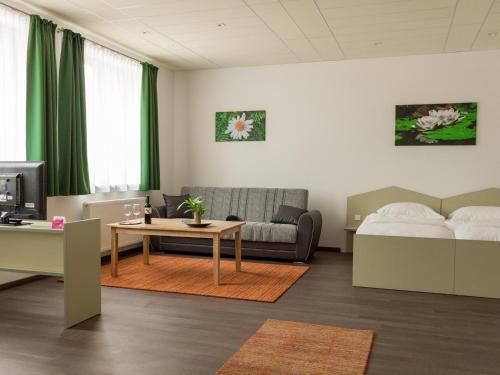 Winrooms Seminar Hotel & Apartments