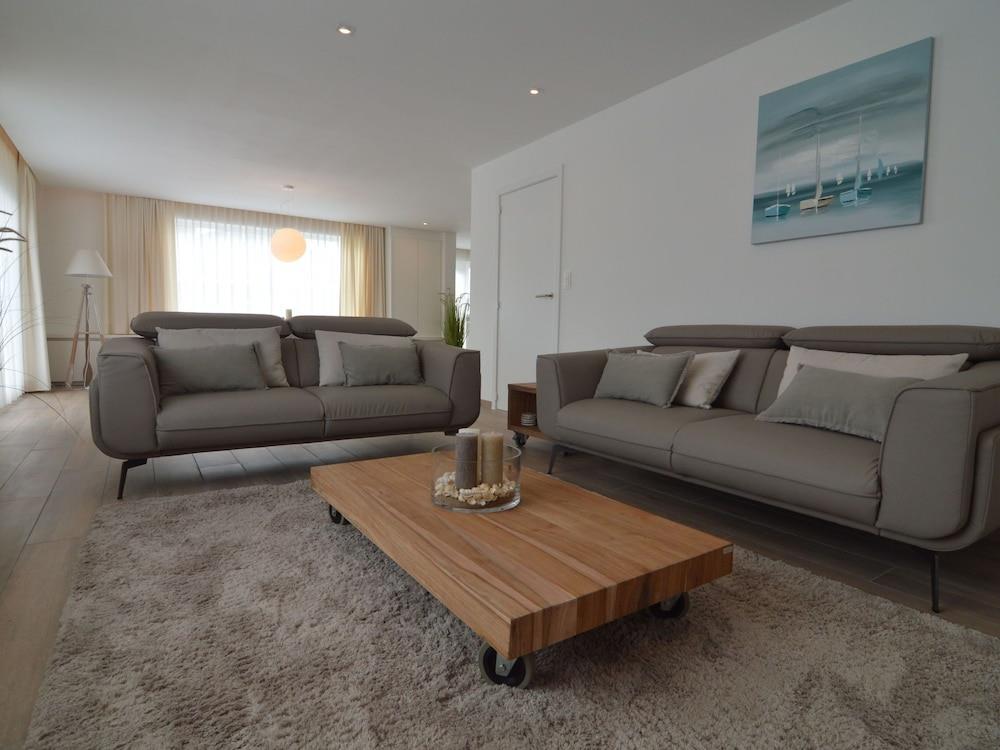 Enticing Holiday Home In Middelkerke Near The Sea