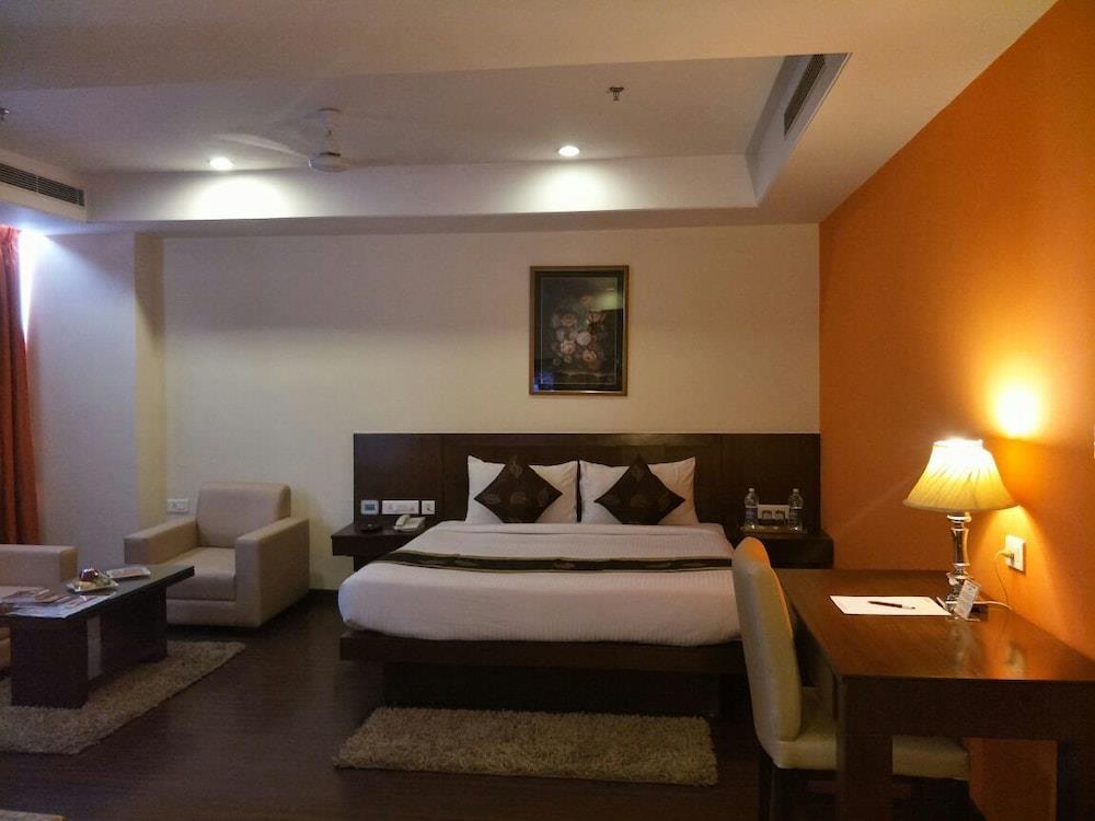 Enkotel Premier Hotel