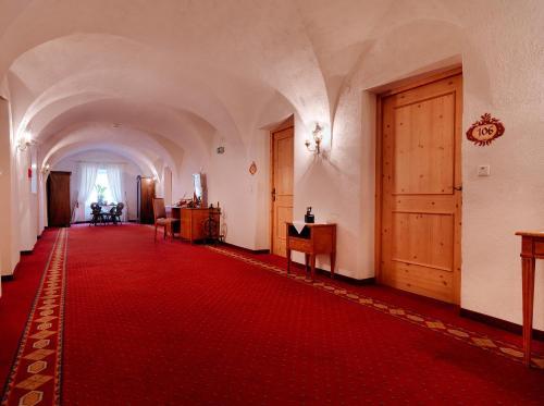 Posthotel Strengen Am Arlberg