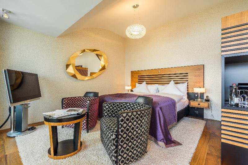 Art Deco Hotel Montana