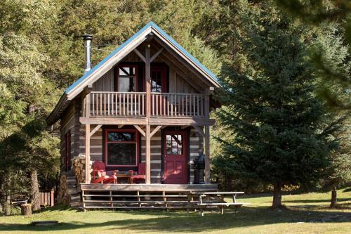 Nipika Mountain Resort