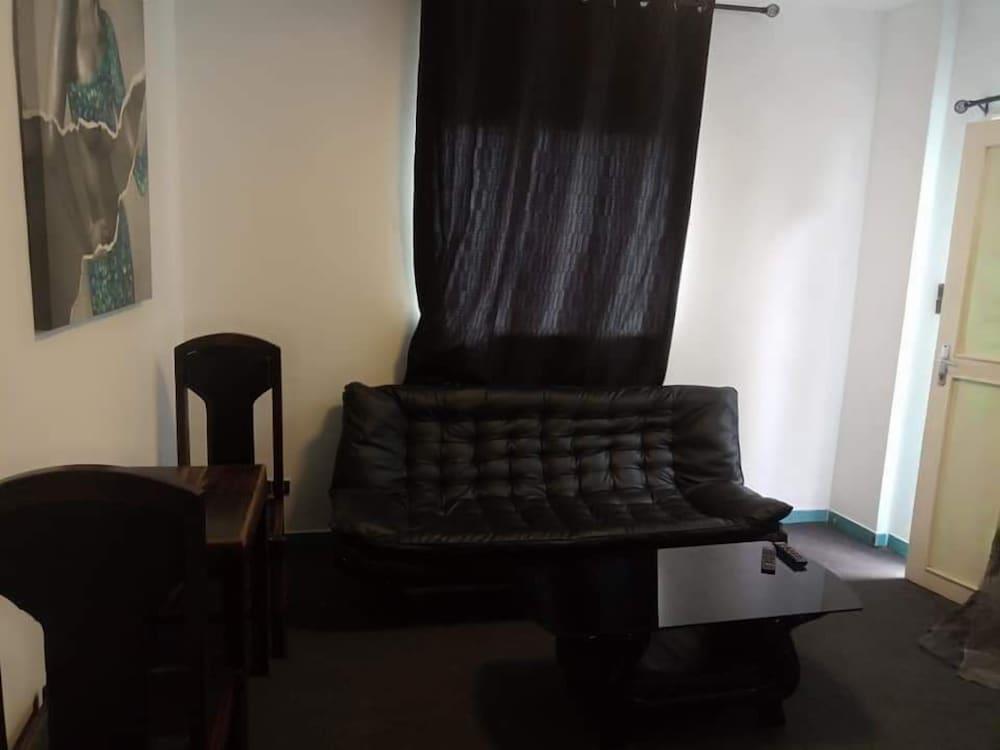 Wologuede Chez Habib