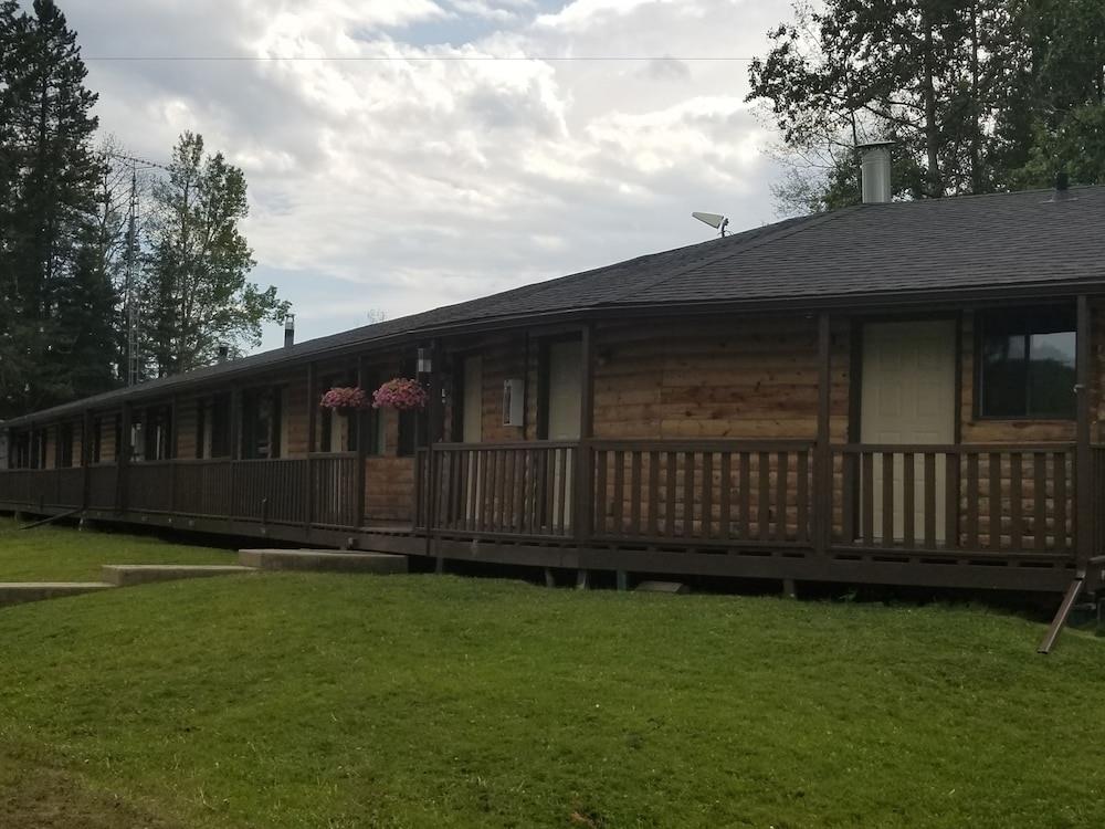 Schott's Lake Rv & Guest Ranch