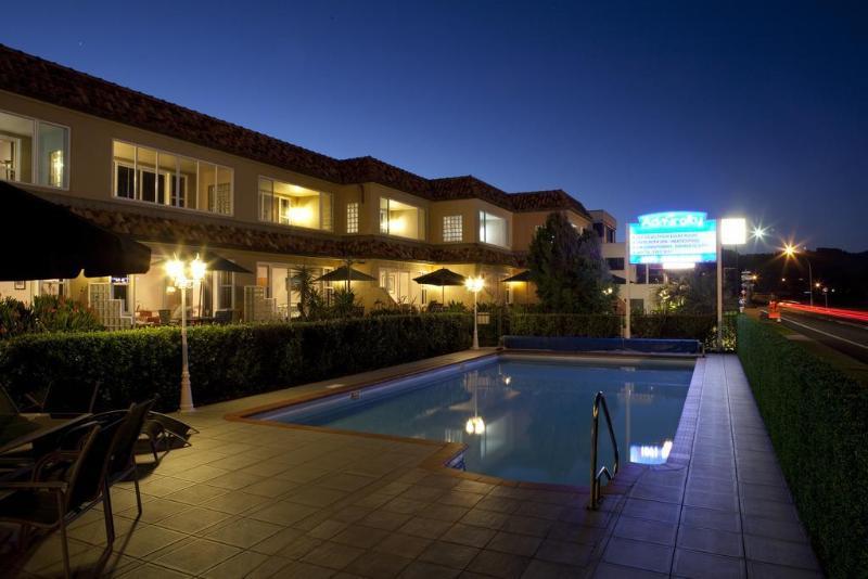 Admiralty Lodge Motel