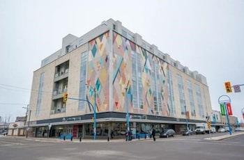 Downtown Loft Style Condo Heated Parking