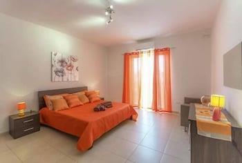 Bay View Court Apartment