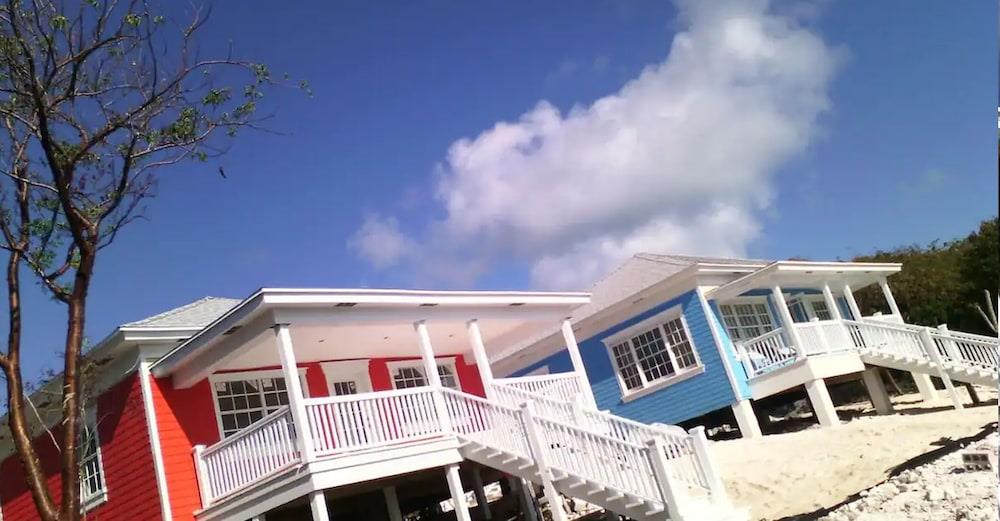 Mangrove Cay Sea View Villas