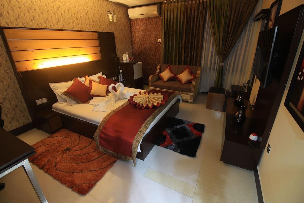 Tiger Garden International Hotel