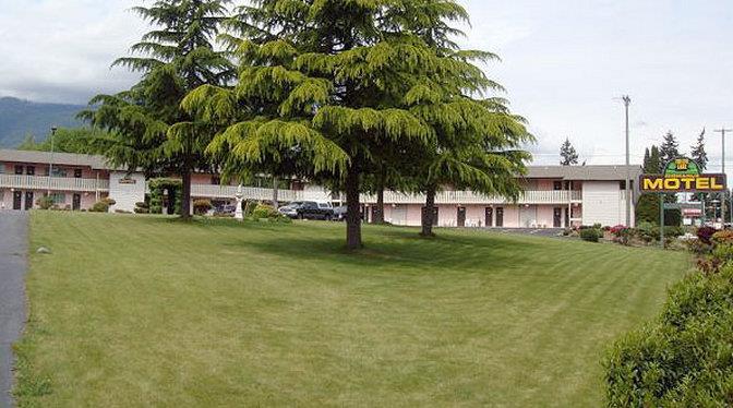 Fuller Lake Chemainus Motel