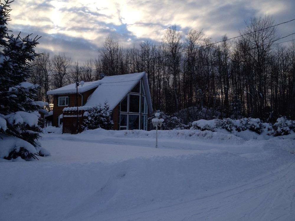 Chalet With In Mashteuiatsh With Wonderful Lake View