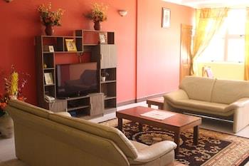 Oguaa Apartments & Lodging