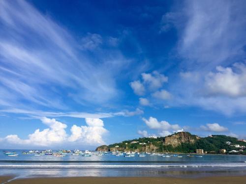 Casa Marina Condominium Hotel On The Beach