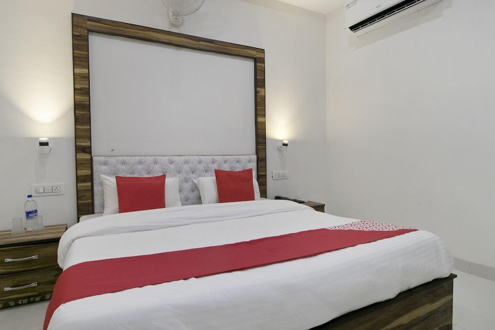 Oyo 37441 Crown Resorts