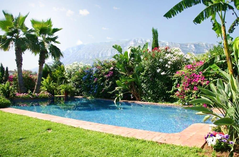 House With In Dénia With Wonderful Mountain View Private