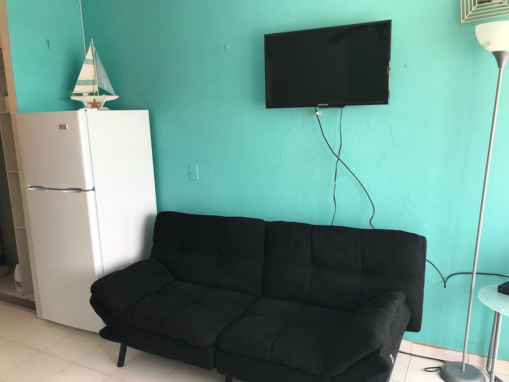 Isla Verde Oceanview Studios