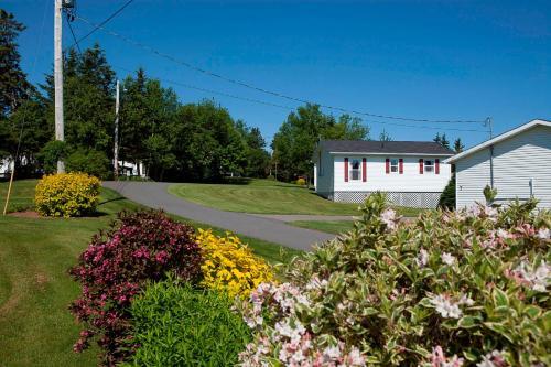 Annes Windy Poplars Cottage Resorts