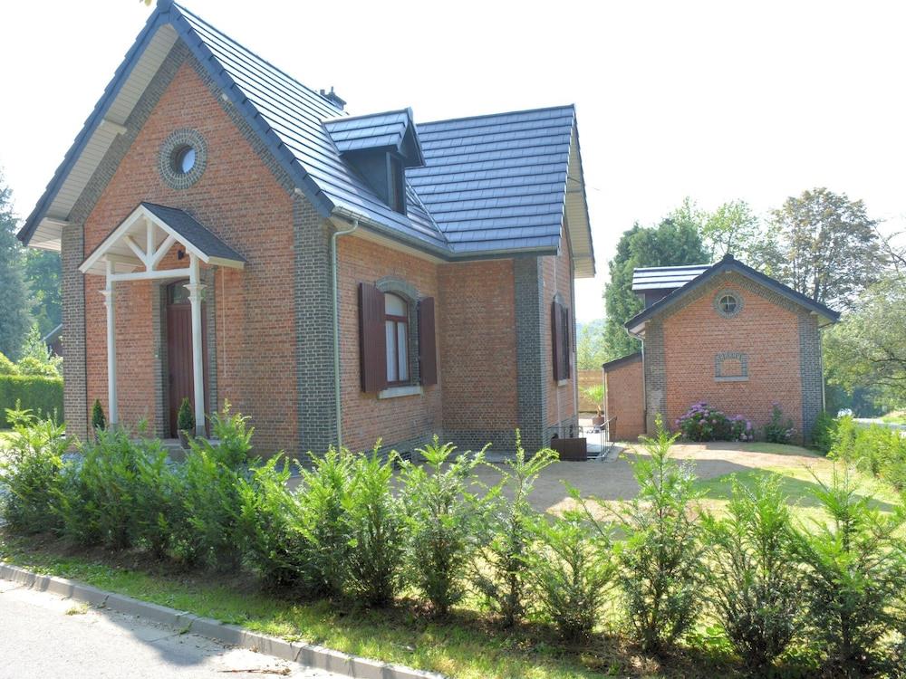 Luxe Home With Hot Tub & Sauna