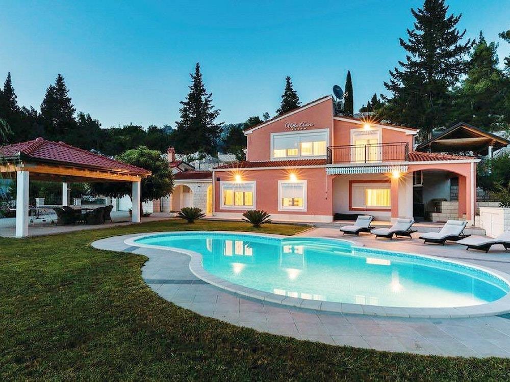 Beautiful Villa In Peracko Blato With Private Pool