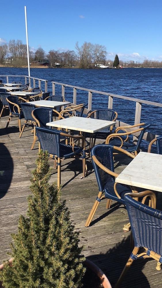 Amsterdam Lake Hotel