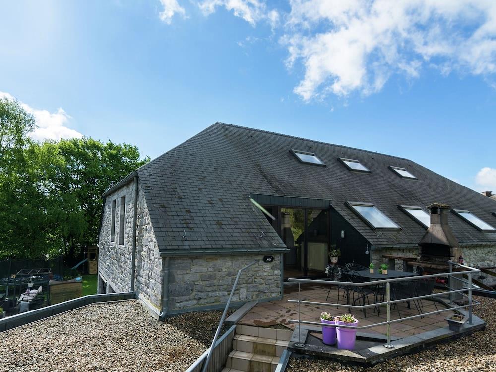 Spacious Farmhouse In Fontenelle With Garden