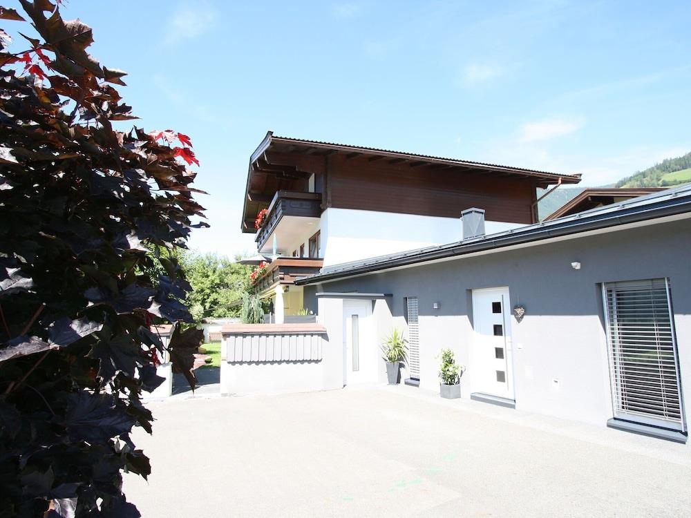 Modern Apartment In Niedernsill With Terrace